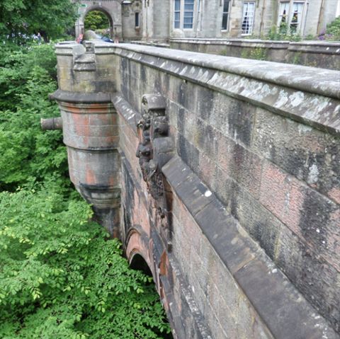 Overtoun Bridge: Von dieser Brücke sprangen schon über 50 Hunde in den Tod - was steckt dahinter?
