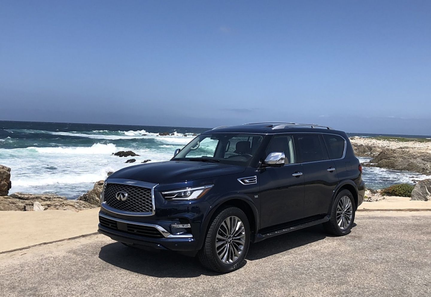 Infiniti QX 80 5.6 V8 - ein Gegner für BMW X7 und Mercedes GLS