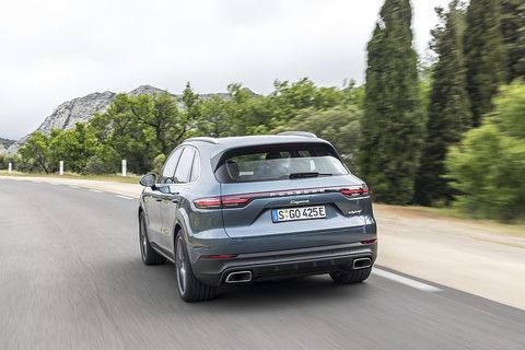 Porsche Cayenne E-Hybrid beschleunigt in fünf Sekunden von null auf 100 km/h