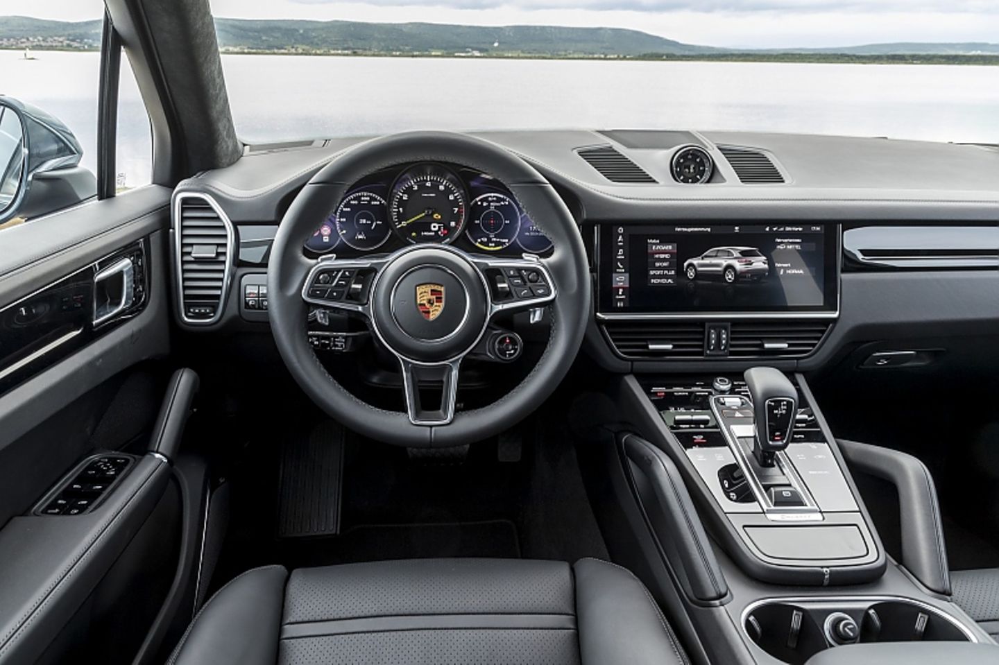 Optional gibt es erstmals ein Head-Up-Display