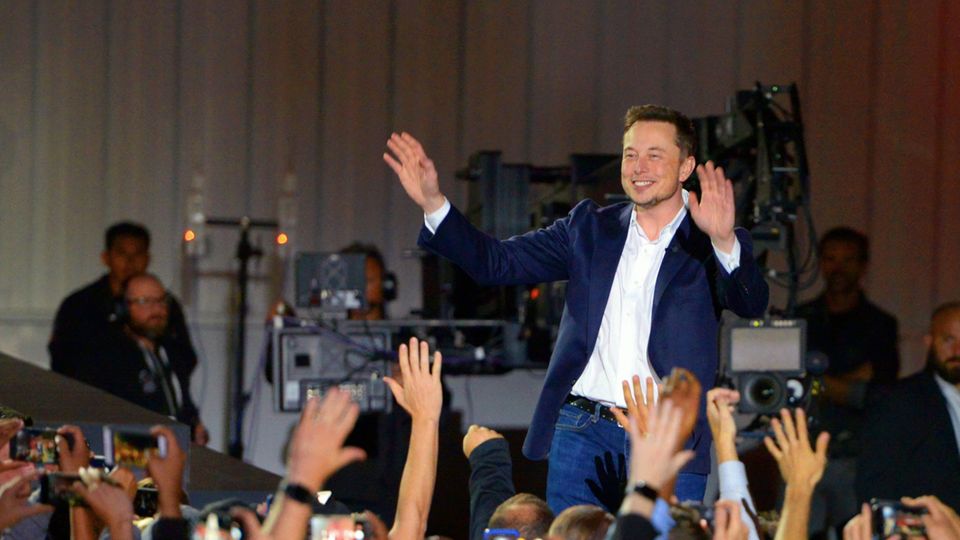 Elon Musk Tesla 3