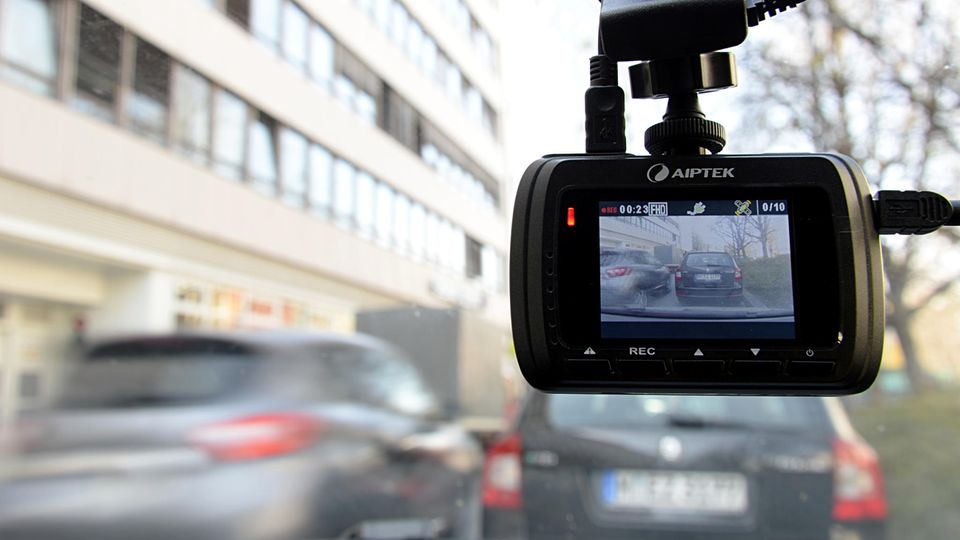 Überwachungskamera im Auto: BGH lässt Dashcam-Aufnahmen als Beweis begrenzt zu