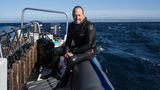 "Im Wasser fühle ich mich am freisten." Dem Hai-Verhaltensforscher Erich Ritter sind nur Pferde nicht geheuer.