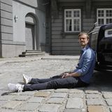 Auch auf dem Bild: Emily. Das ist diese kleine silberne Figur vorn auf dem Kühler eines jeden Rolls-Royce.