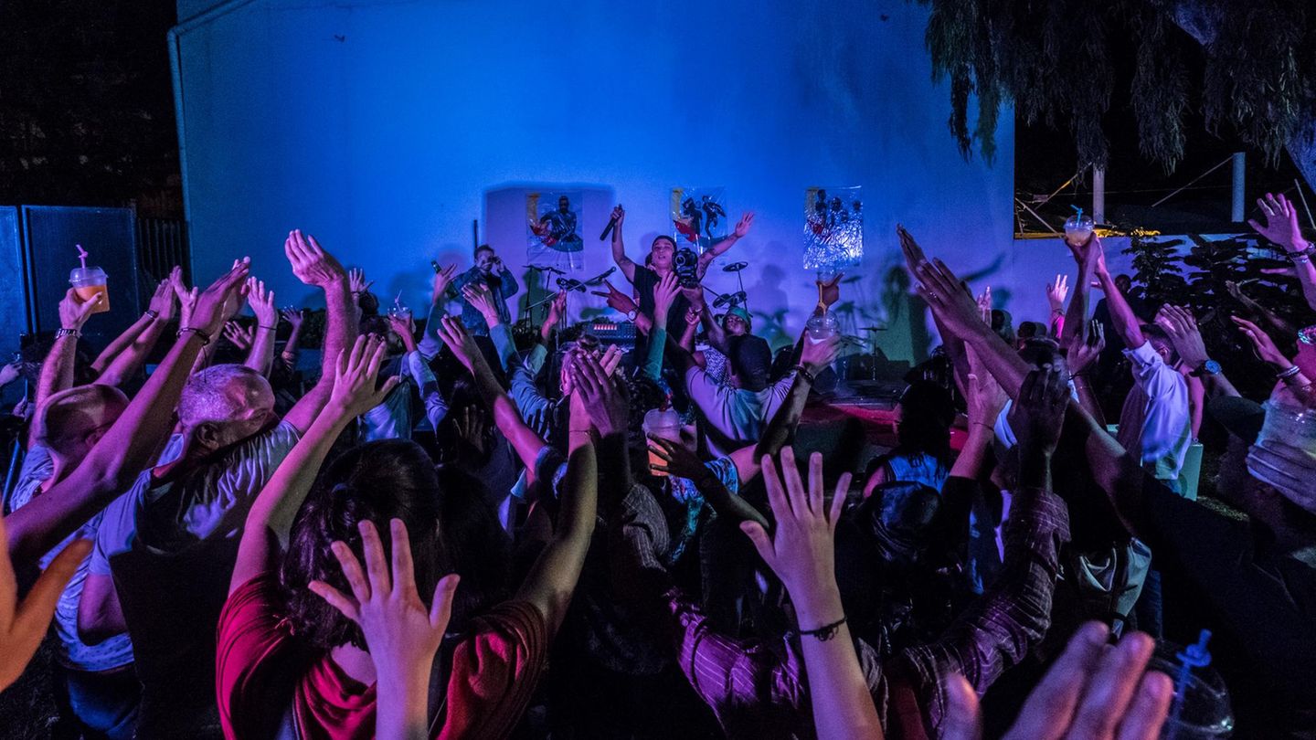 Musik aus Berlin in Mosambiks Hauptstadt Maputo. Wie das passiert? Hat mit Goethe zu tun.