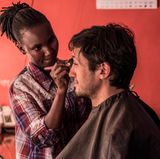 Weltstars gehören ins Fernsehen. Symbiz auch. Zhi ist dann live kurz eingeschlafen – hat aber niemand gemerkt.