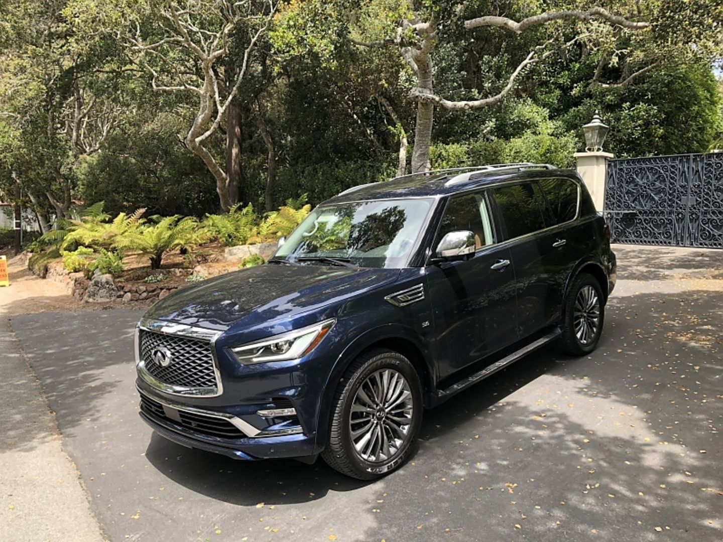 Infiniti QX 80 5.6 V8