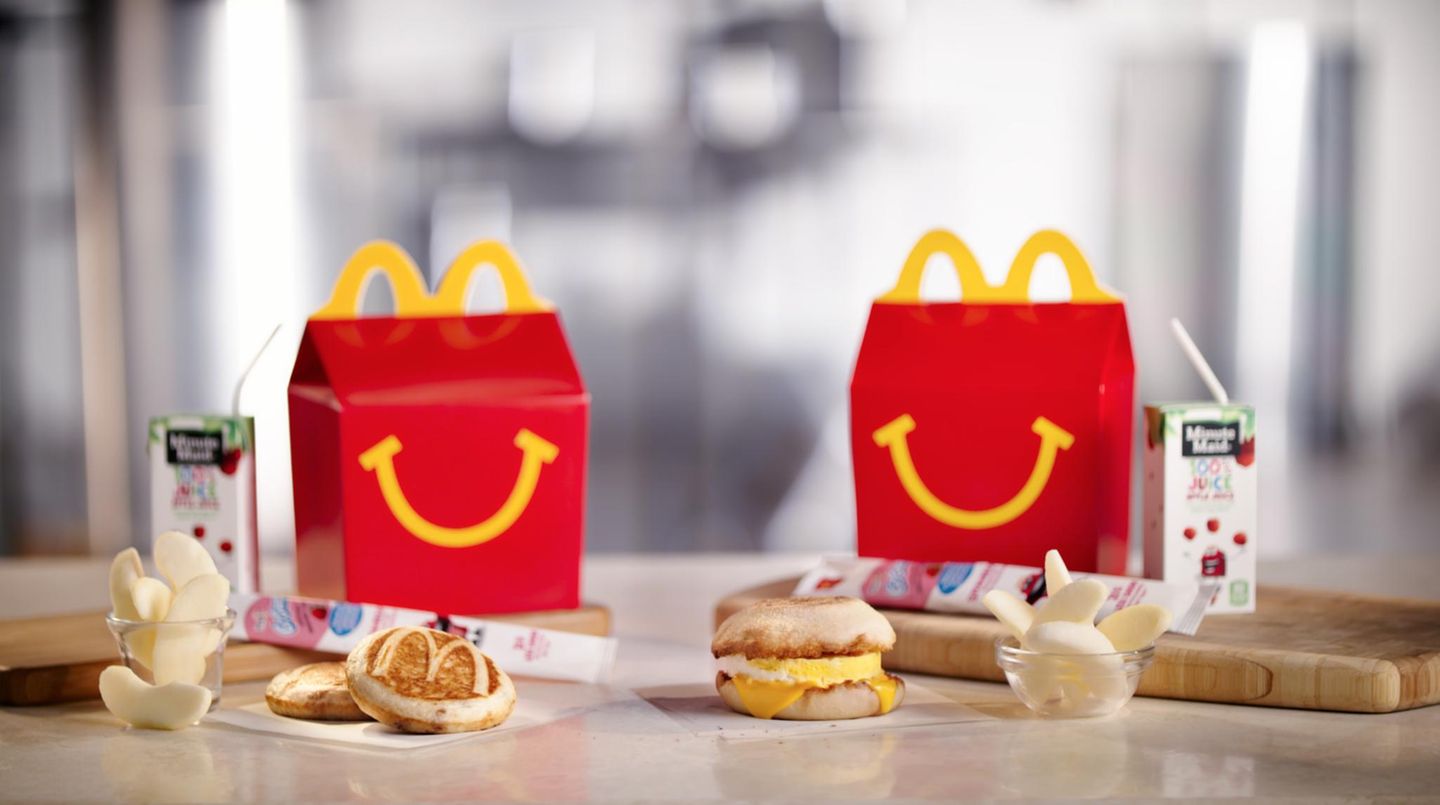 Zwei Happy Meals der Fast Food-Kette McDonalds