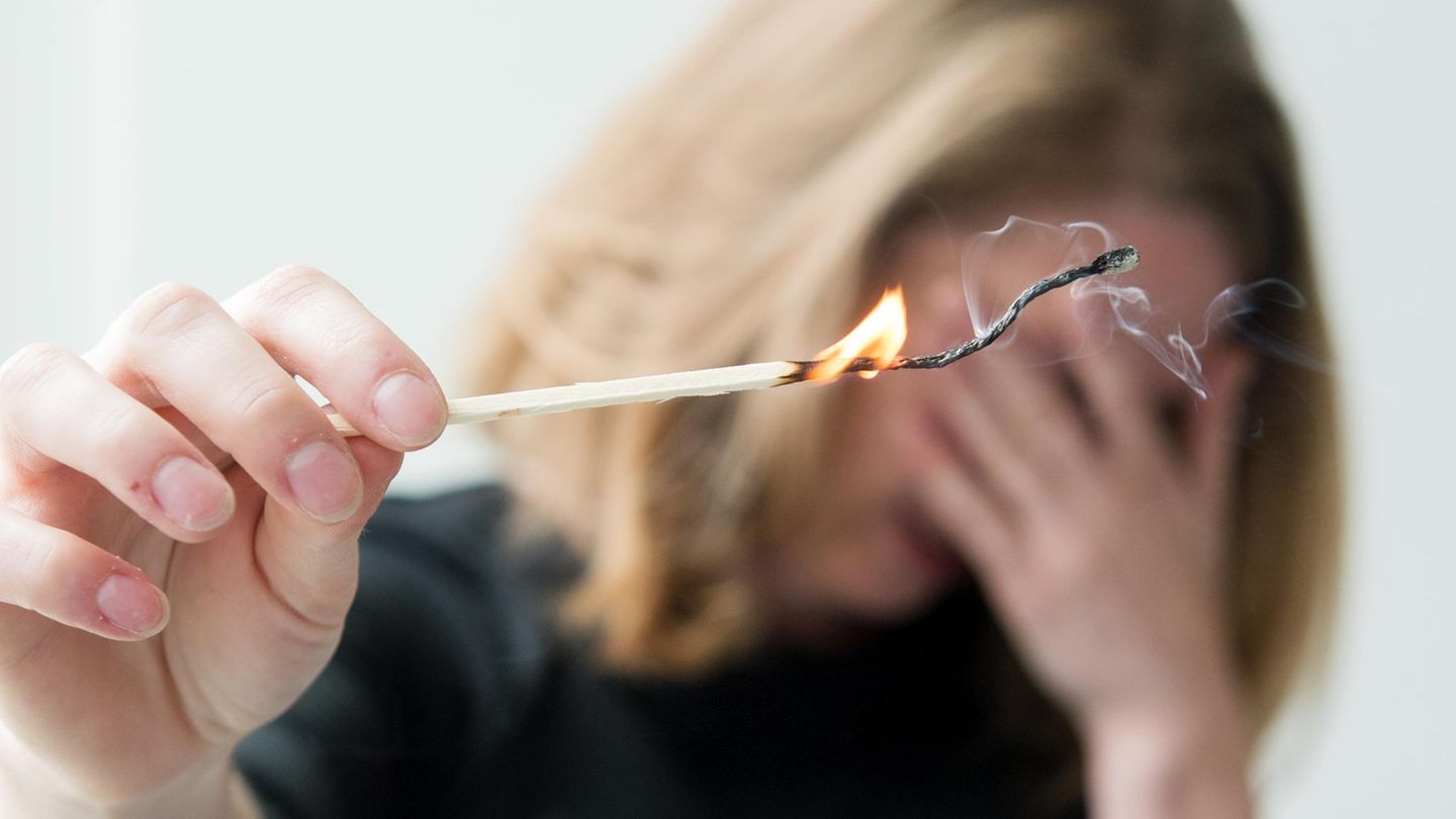 Burnout: Paula hat 80 Stunden pro Woche gearbeitet. Nun warnt sie alle vor den fatalen Folgen