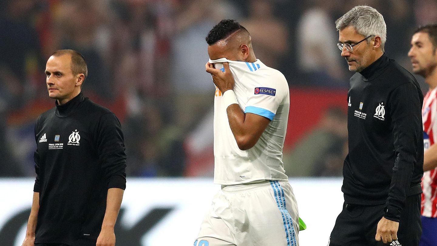 Dimitri Payet verlässt während der Europa-League-Finales weinend das Spielfeld