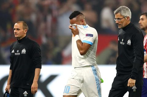 Dimitri Payet verlässt während der Europa-League-Finales weinend das Spielfeld