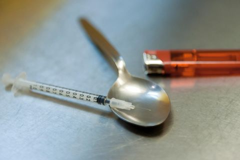 Utensilien zum Konsum von Heroin
