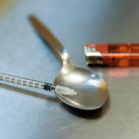 Utensilien zum Konsum von Heroin