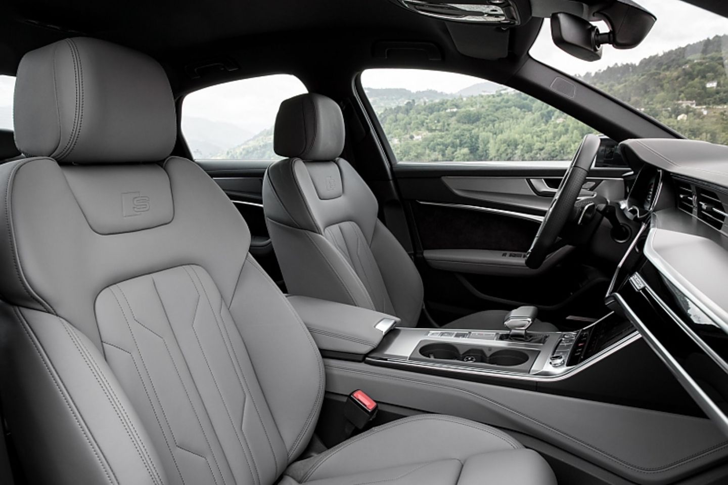 Audi A6 50 TDI Quattro - sehr bequeme Ledersitze im Ingolstädter