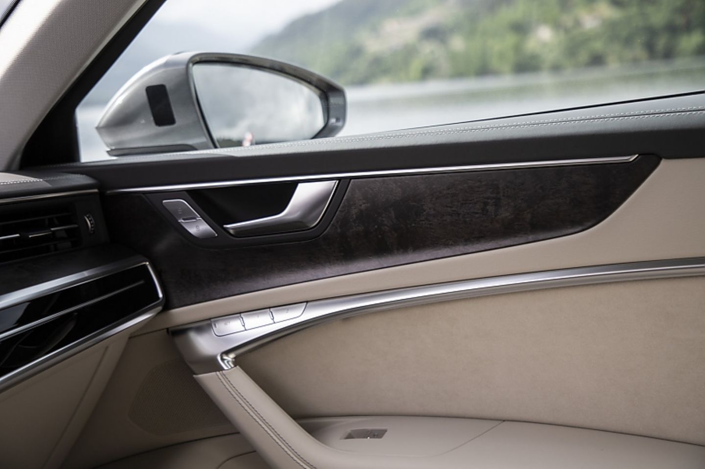 Audi A6 50 TDI Quattro - edle Details im Innern