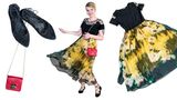 Jule  Ich ziehe ungern hohe Schuhe zu Hochzeiten an, besonders im Sommer. Wer weiß, ob wir nicht doch irgendwo auf der Wiese stehen sollen – und dann hast du nämlich den Salat. Genau diese Kombi habe ich tatsächlich letzten Sommer zur Hochzeit eines meiner besten Freunde getragen. Luftig, bunt, festlich, aber nicht spießig – genau so muss das sein.
