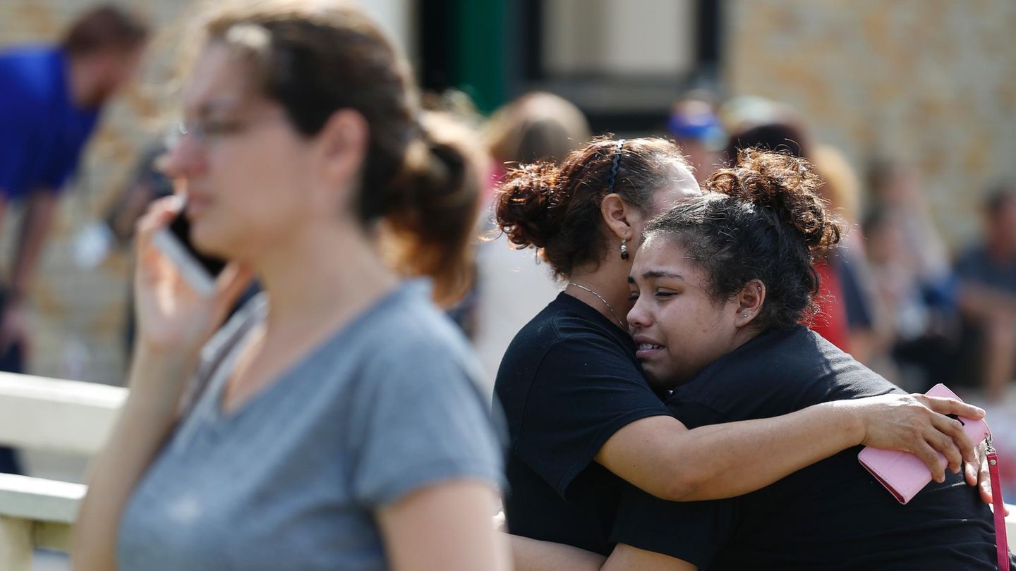 Bei einem Amoklauf an einer Schule in Santa Fe, Texas, sind mindestens acht Menschen gestorben