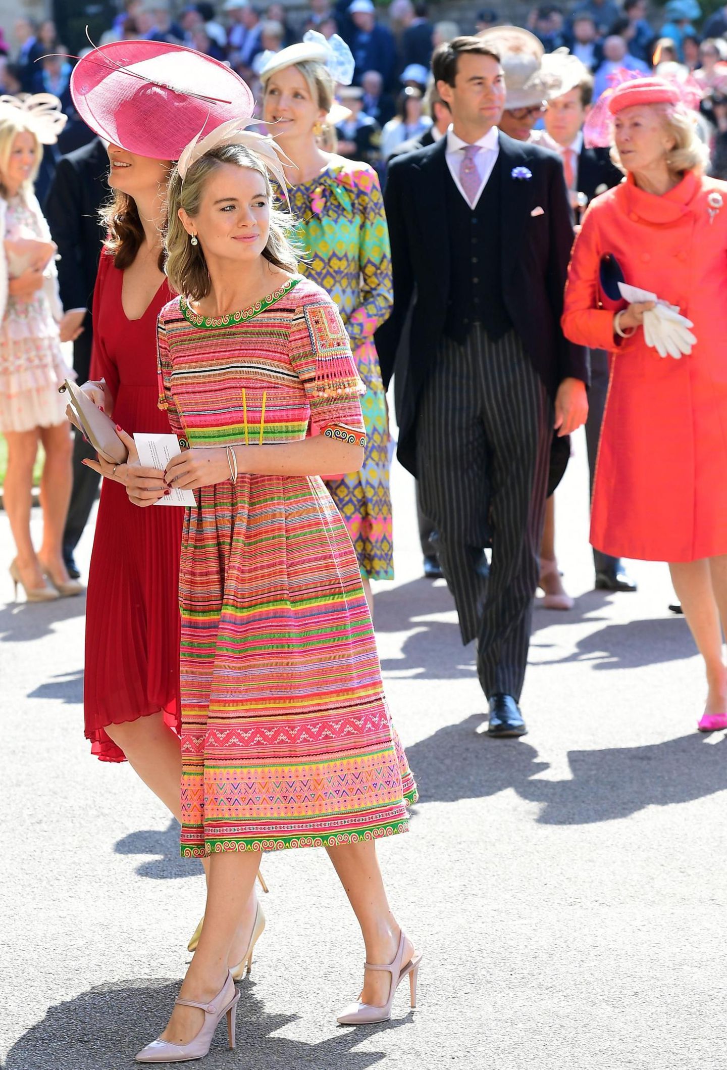 Cressida Bonas, ebenfalls eine Ex-Freundin von Prinz Harry, auf dem Weg in die Kirche