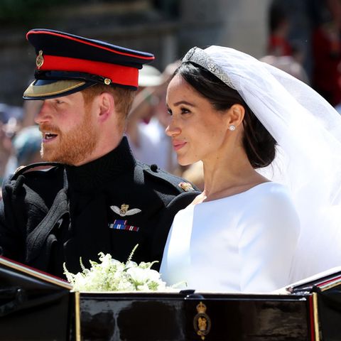 Prinz Harry und Meghan Markle bei ihrer Kutschfahrt durch Windsor