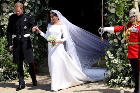 Prinz Harry und Meghan Markle beim Auszug aus der Kirche