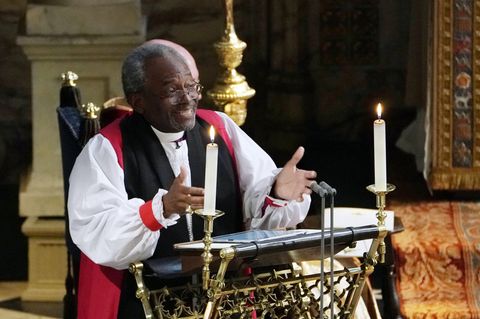 Bischof Michael Curry steht bei der Hochzeit von Prinz Harry und Meghan Markle auf der Kanzel und predigt