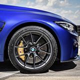 Die Carbon-Keramikbremsen packen fest zu