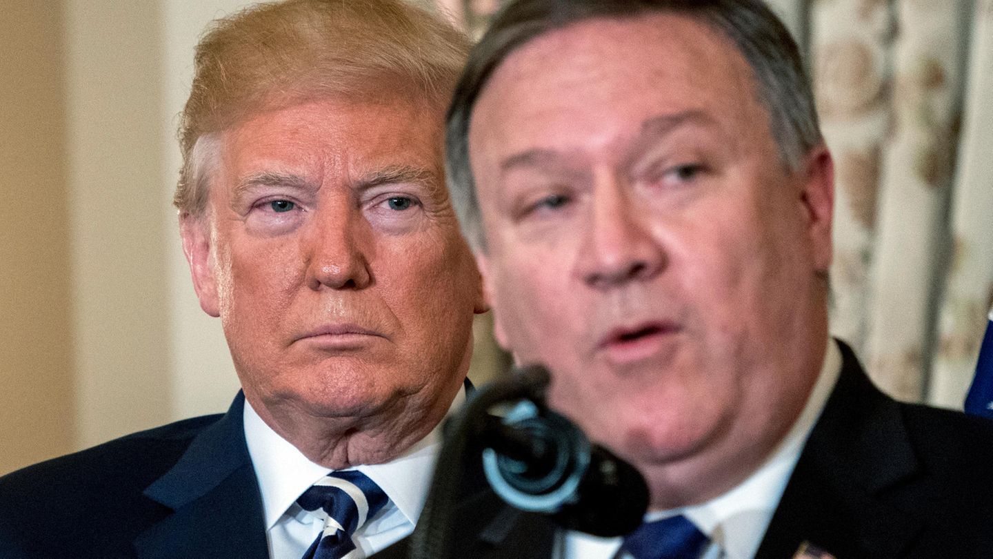 US-Außenminister Mike Pompeo (r.), hier bei seiner offiziellen Amtseinführung Anfang Mai neben Donald Trump