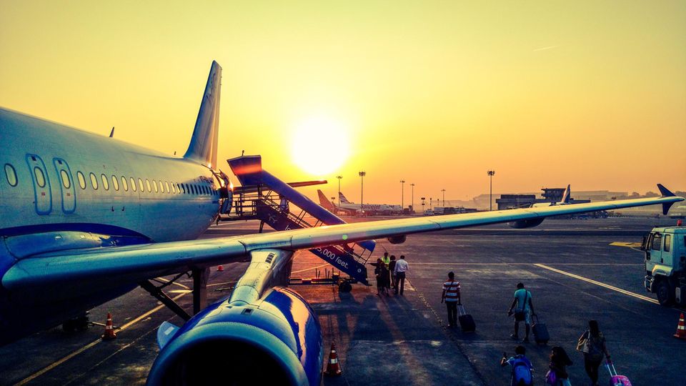 Flughafen Kontrolle Schulschwänzen