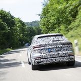 Der Audi Q8 setzt nicht auf kompromisslose Sportlichkeit, die mit einem straffen Fahrwerk erkauft wird