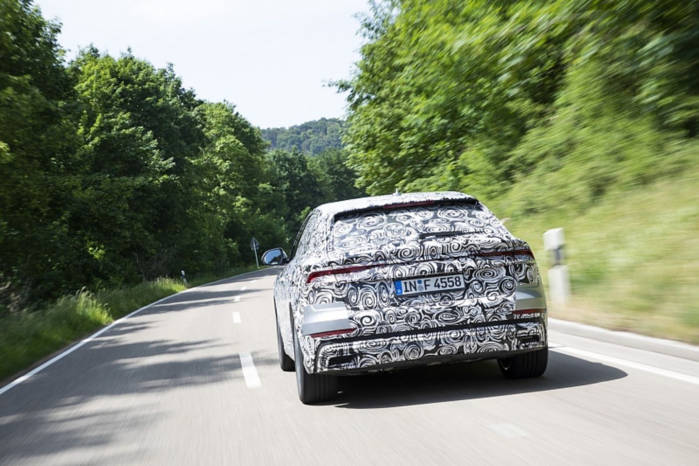 Der Audi Q8 setzt nicht auf kompromisslose Sportlichkeit, die mit einem straffen Fahrwerk erkauft wird