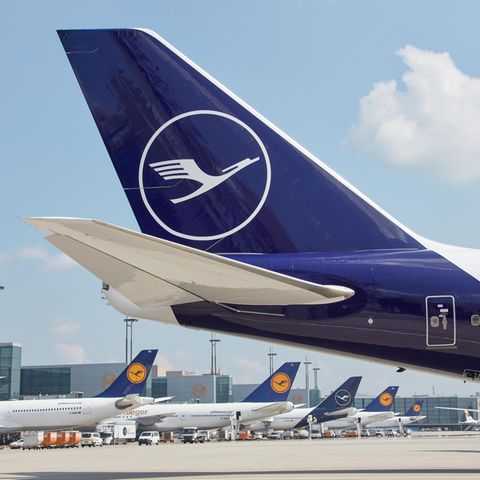 Eine Boeing 747-400 der Lufthansa mit neuer Bemalung.
