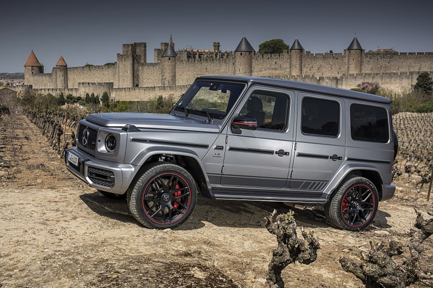 Der Mercedes-AMG G 63 wiegt knapp 2,5 Tonnen