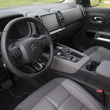 Das Cockpit mit dem Acht-Zoll-Touchscreen ist moderner als bisher