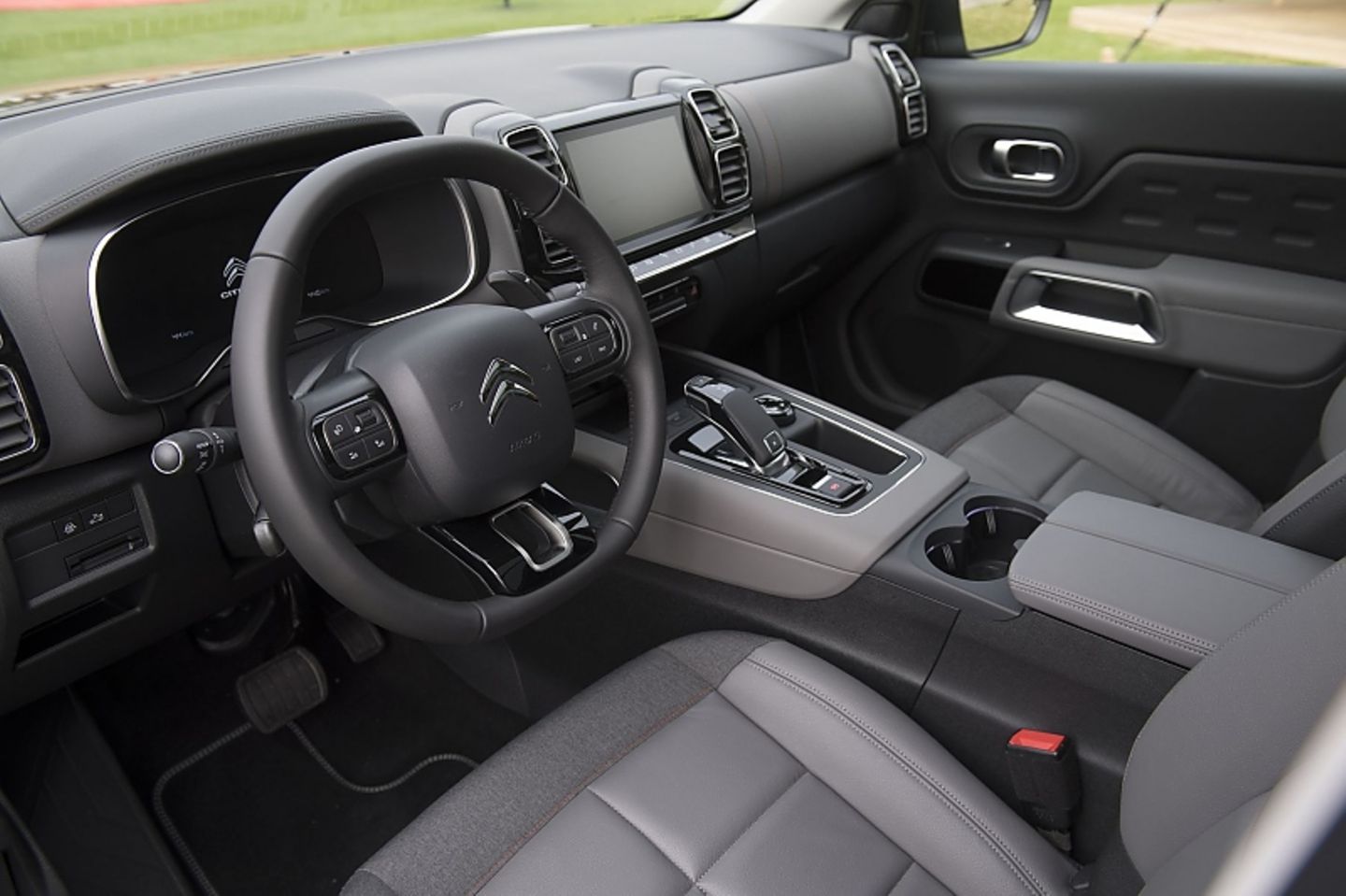 Das Cockpit mit dem Acht-Zoll-Touchscreen ist moderner als bisher