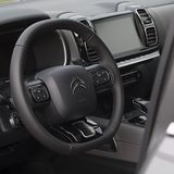 Die Rundinstrumente werden auf einem 12,3-Zoll-TFT-Bildschirm dargestellt