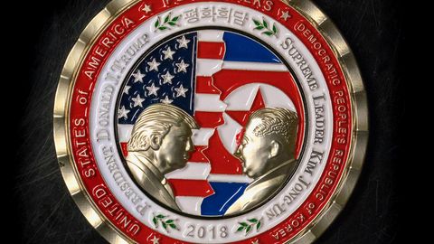 Gedenkmünze zu den Friedensgesprächen von Donald Trump und Kim Jong Un