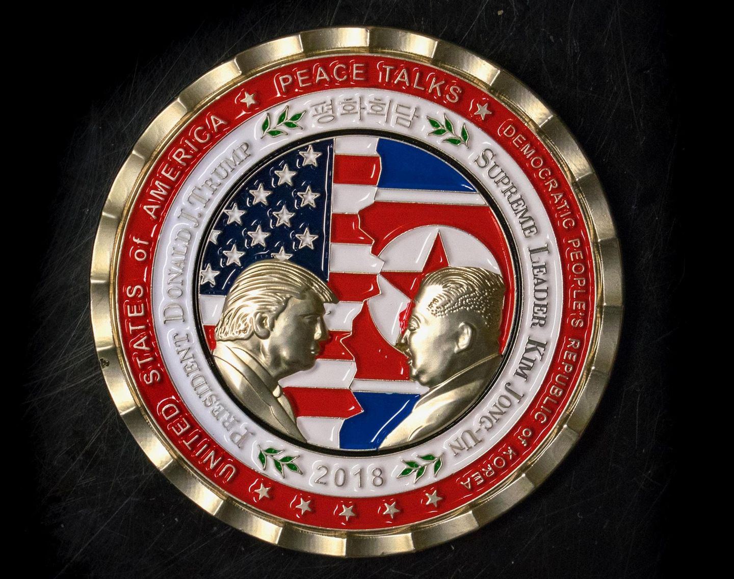 Gedenkmünze zu den Friedensgesprächen von Donald Trump und Kim Jong Un