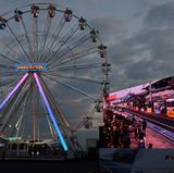 Zum ersten Mal auf dem Ring: Ravenol-Riesenrad aus Bremen. Wie beim Rennen in Le Mans.