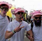 Mit Bierleitung direkt vom Hut.