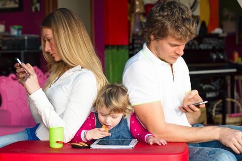 Eltern am Smartphone