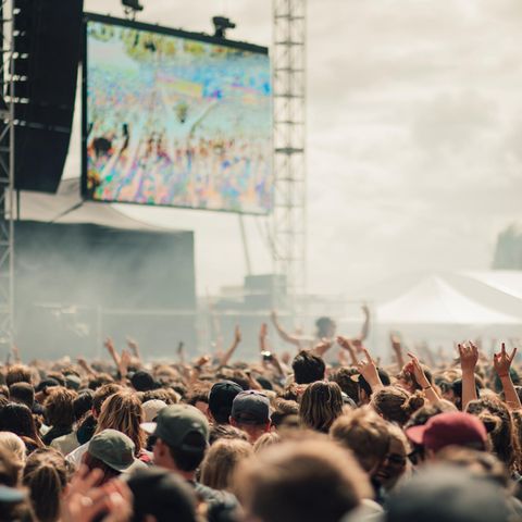 Besucher eines Festivals