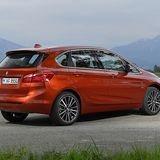 BMW 220d Active Tourer - tritt insbesondere gegen Non-Premiummodelle an
