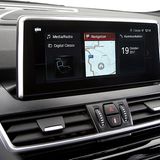 BMW 220d Active Tourer - 8,8 Zoll großer Bildschirm und Navigation nur gegen Aufpreis