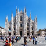 Platz 7: Duomo di Santa Maria Nascente, Mailand, Italien  Der 158 Meter lange Mailänder Dom ist das Wahrzeichen der Stadt. Die Fassade im neogotischen Stil entstand erst zu Beginn des 19. Jahrhunderts. Touristen schätzen das begehbare Dach - an klaren Tagen mit Blick bis zu den Alpen.