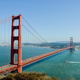 Platz 9: Golden Gate Bridge, San Francisco, USA  Keine Kirche, kein Gebäude, sondern eine Konstruktion aus Stahl hat es unter die Top Ten geschafft. Die mehr als 80 Jahre alte Hängebrücke gilt bis heute als ein Meisterwerk der Ingenieurbaukunst und ist mit ihren Zufahrtsbrücken 2737 Meter lang.