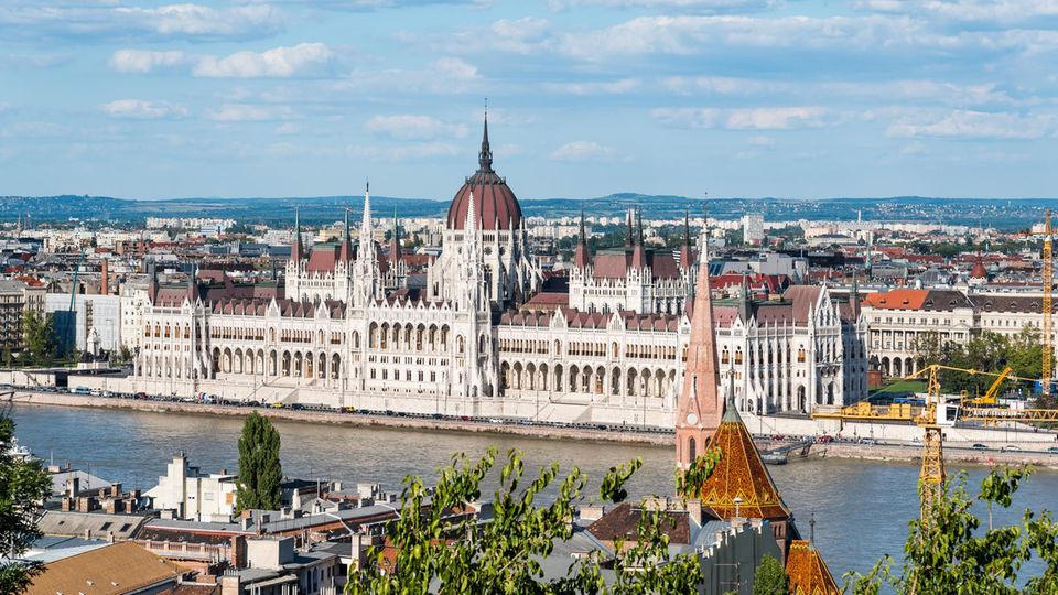 Place 10: Parliament Building, Budapest, Hungary  