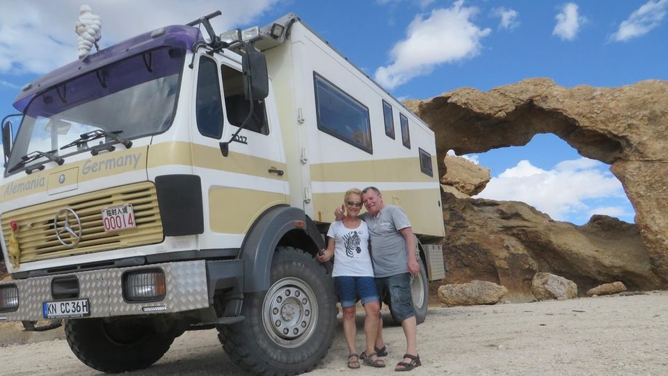 "Petra, ich glaub', jetzt muss ich sterben": Namibia-Urlauber spricht über Leoparden-Attacke