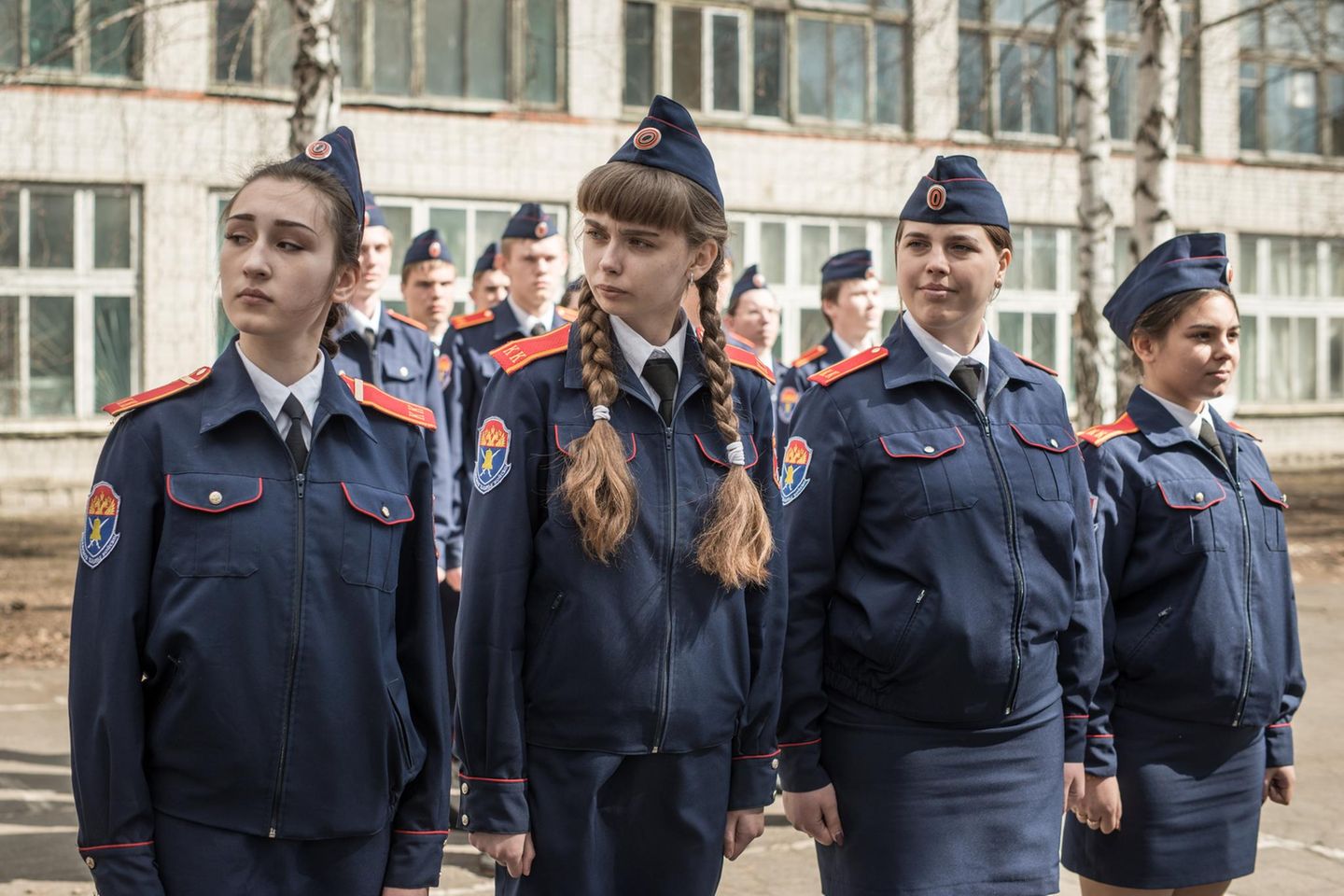 Auch Mädchen besuchen die Kadetten-Schulen, die in Russland mit viel gefördert werden. 
