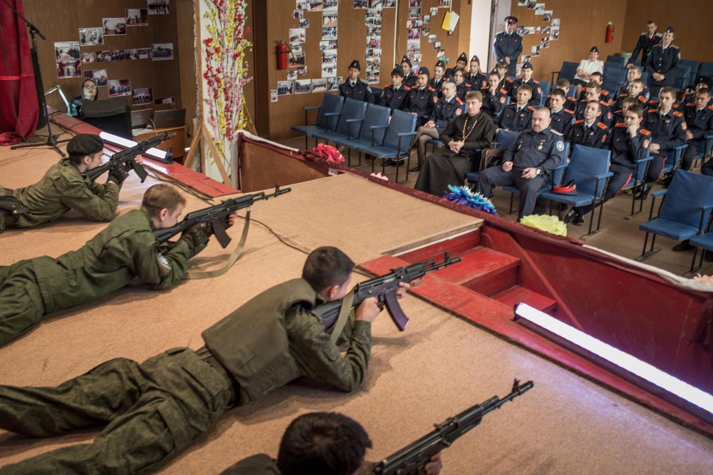 Zu den Lehrern und Erziehern im Kadetten-Korpus gehören auch ehemalige Offiziere.