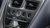Aston Martin DB11 AMR - Bedienmodule aus dem Hause Aston Martin treffen auf Daimler-Technik